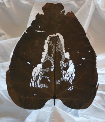 lorenzo duran leaf art - bear