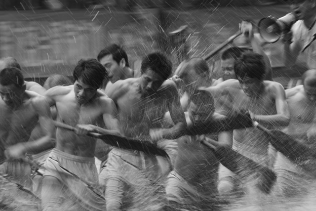 consider... National Geographic 2012 Winners - Chinese traditional dragon boat racing
